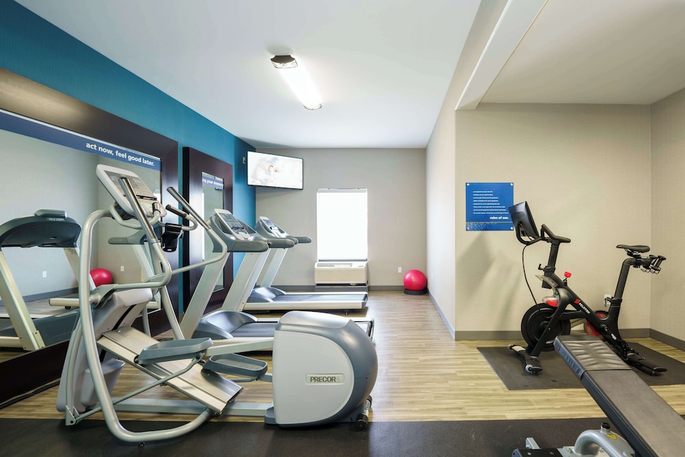 Hampton Inn Garden City - photo 23