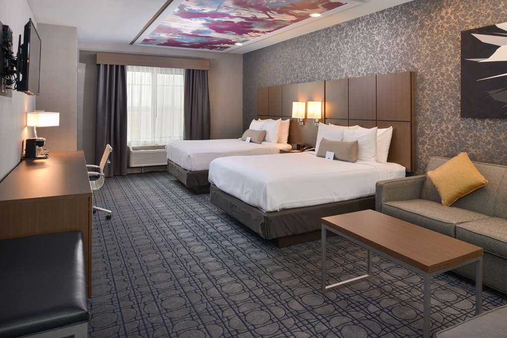 Best Western Plus Coalinga Inn - photo 2