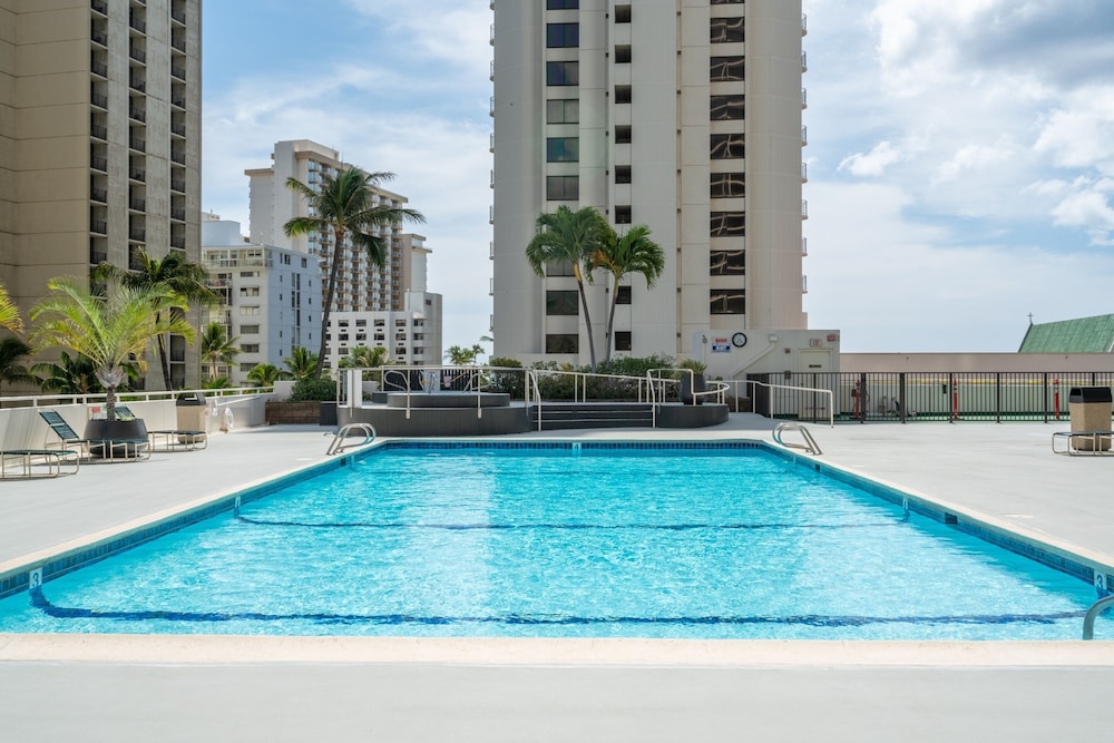 Waikiki Banyan Condo Located One Block From Waikiki Beach by Koko Resort Vacation Rentals - photo 122