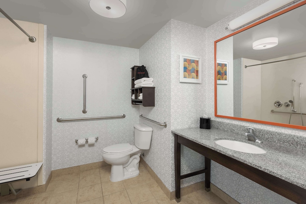 Hampton Inn Augusta - photo 18