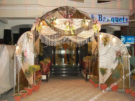 Avadh Hotel & Banquets — Bareilly — photo 3
