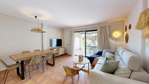 Juniper — 4-Star Luxury Hotel in El Perello, Spain