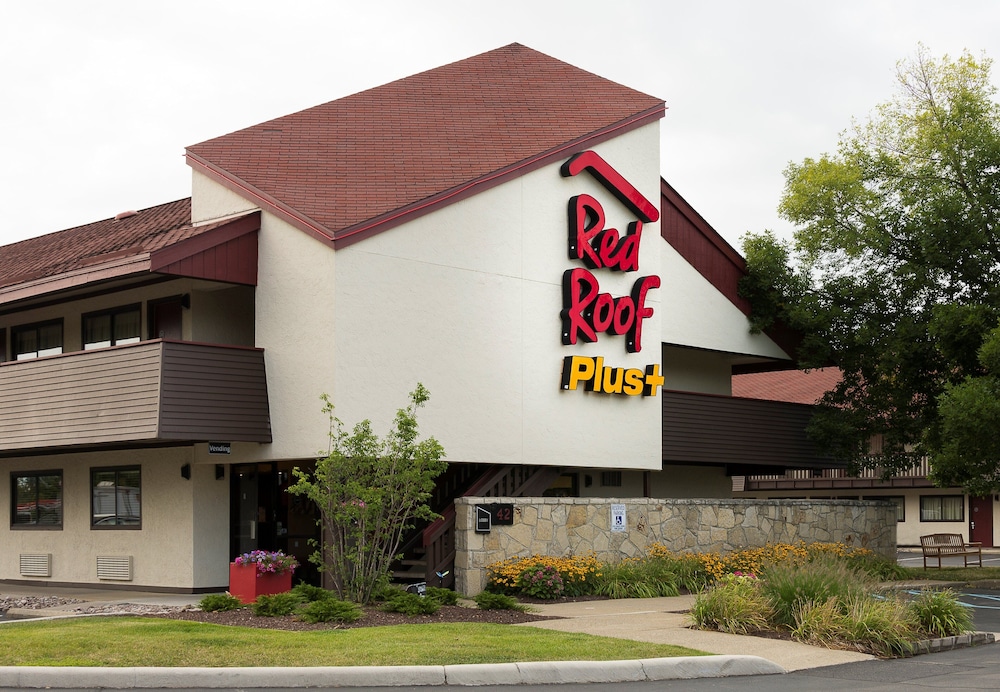Red Roof Inn PLUS Pittsburgh South Airport - featured photo