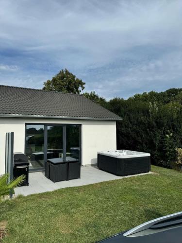 Neu Modernes Ferienhaus Schwanbeck Mit Whirlpool Option — Dassow