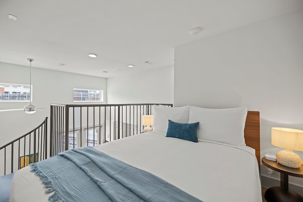 Placemakr Downtown Austin - photo 31