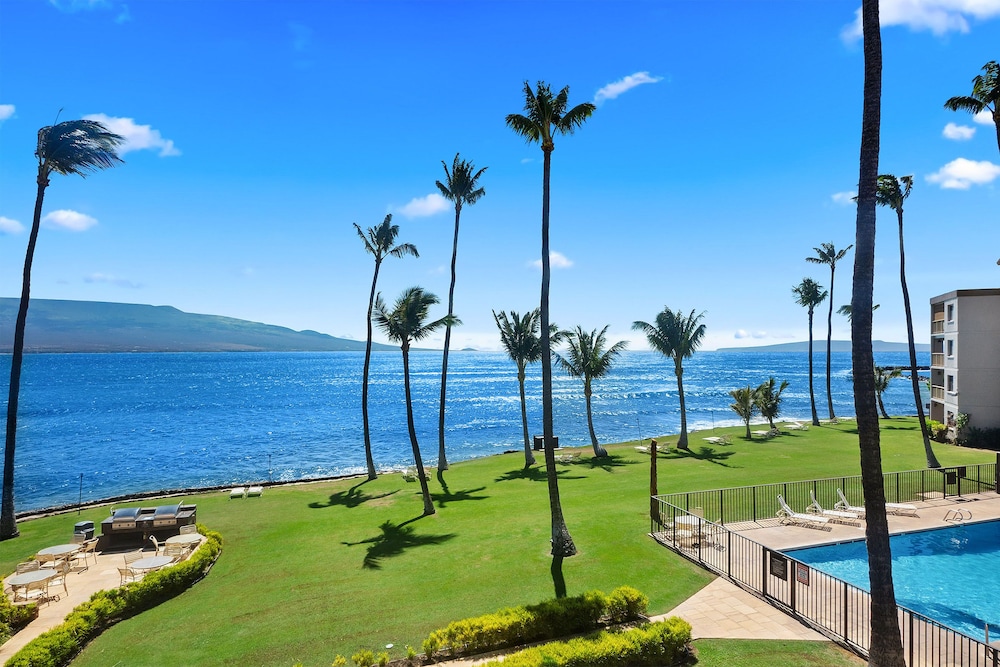 Maalaea Kai 311 Direct Ocean Front Split AC — 4-Star Luxury Hotel in Wailuku, United States