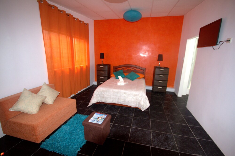 Zurisadai in Puerto Ayora, Ecuador