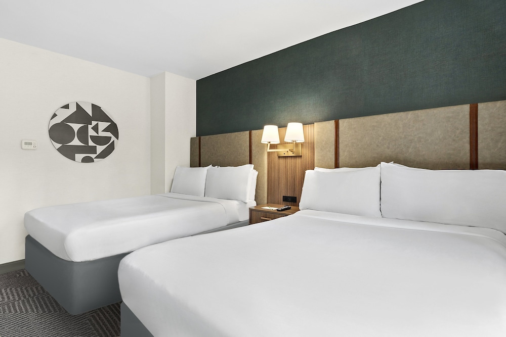Holiday Inn Manhattan 6th Ave Chelsea by IHG - photo 6