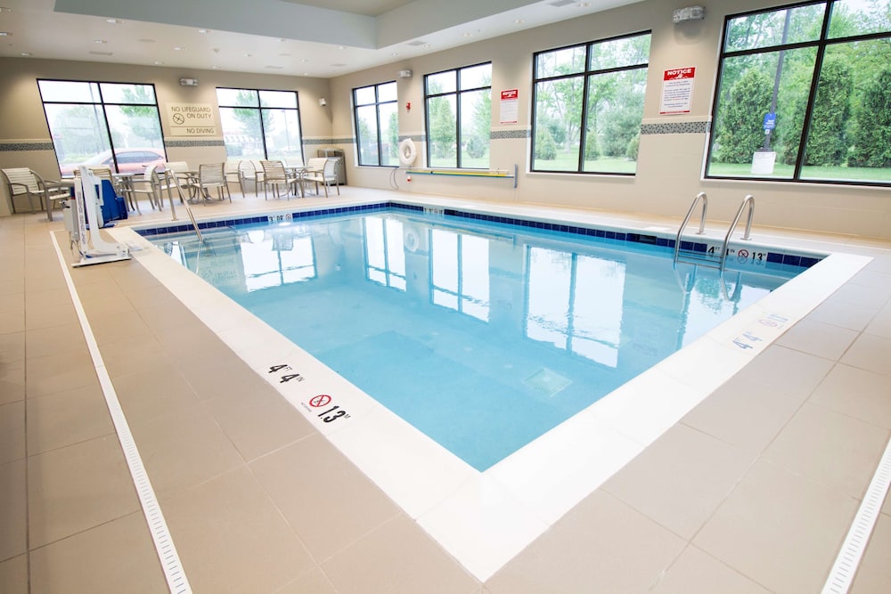 Hampton Inn Decatur Mt. Zion - photo 26