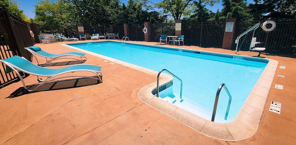 Holiday Inn Express Harrisburg East by IHG - photo 18