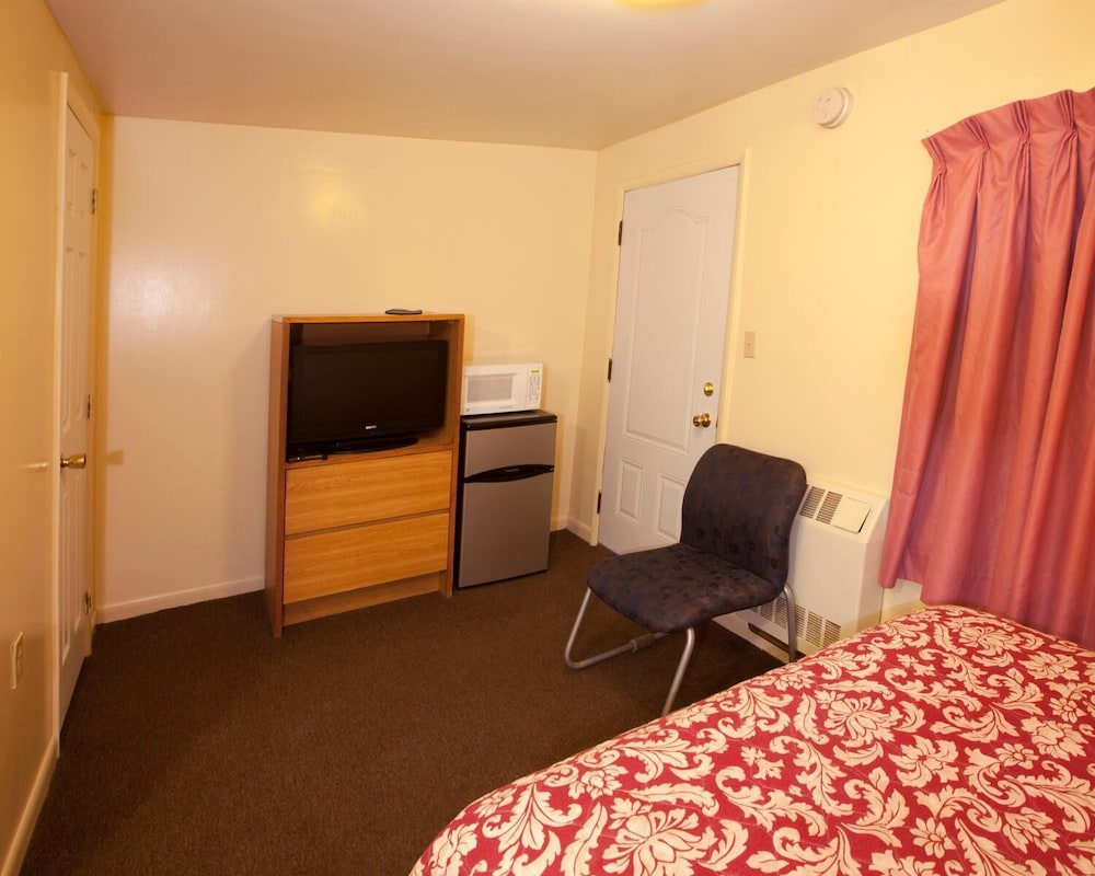 Charlie's Motel - photo 11