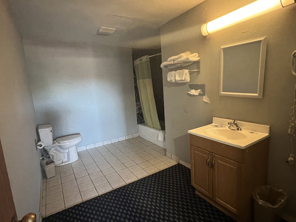 Greensburg Inn - photo 26