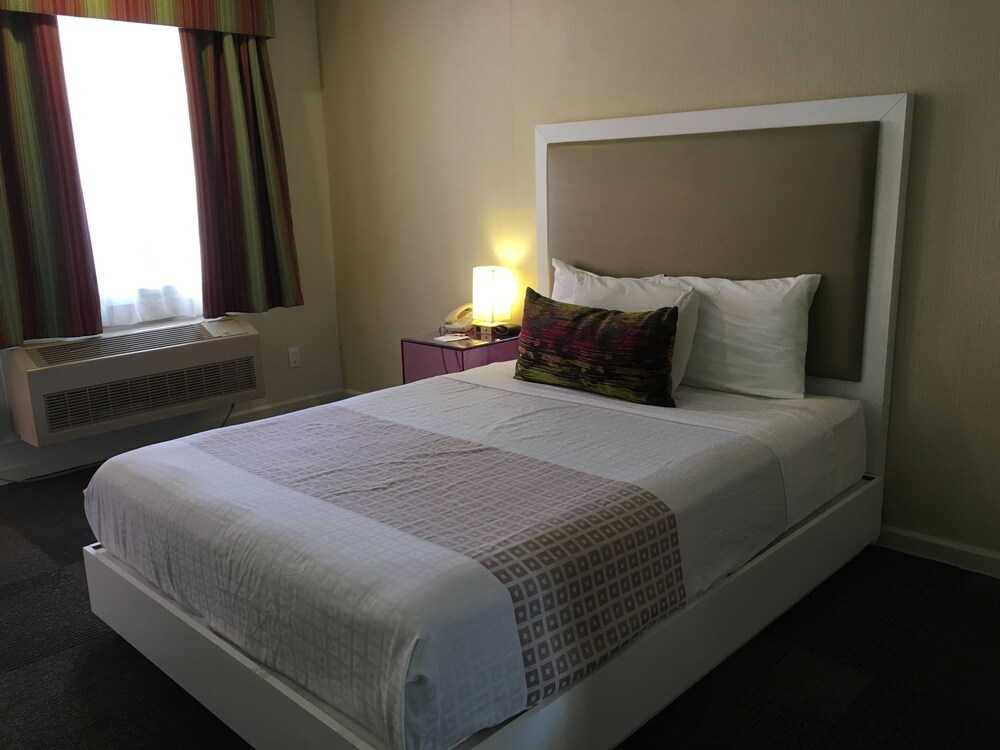 Inn at Golden Gate - photo 12