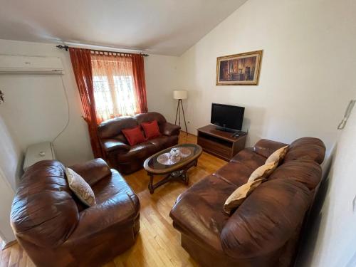 Aquarium Apartment Kotor — 4-Star Luxury Hotel in Kotor, Montenegro
