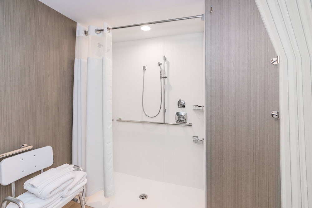 Courtyard by Marriott West Springfield - photo 27