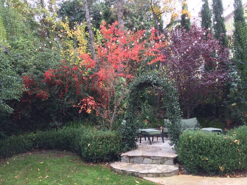 Barretta Gardens Inn - photo 58