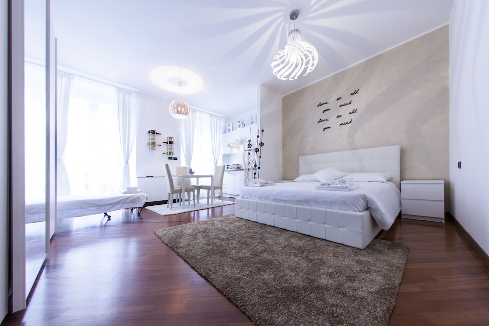 Hemeras Boutique House Aparthotel San Babila 2 — Milan