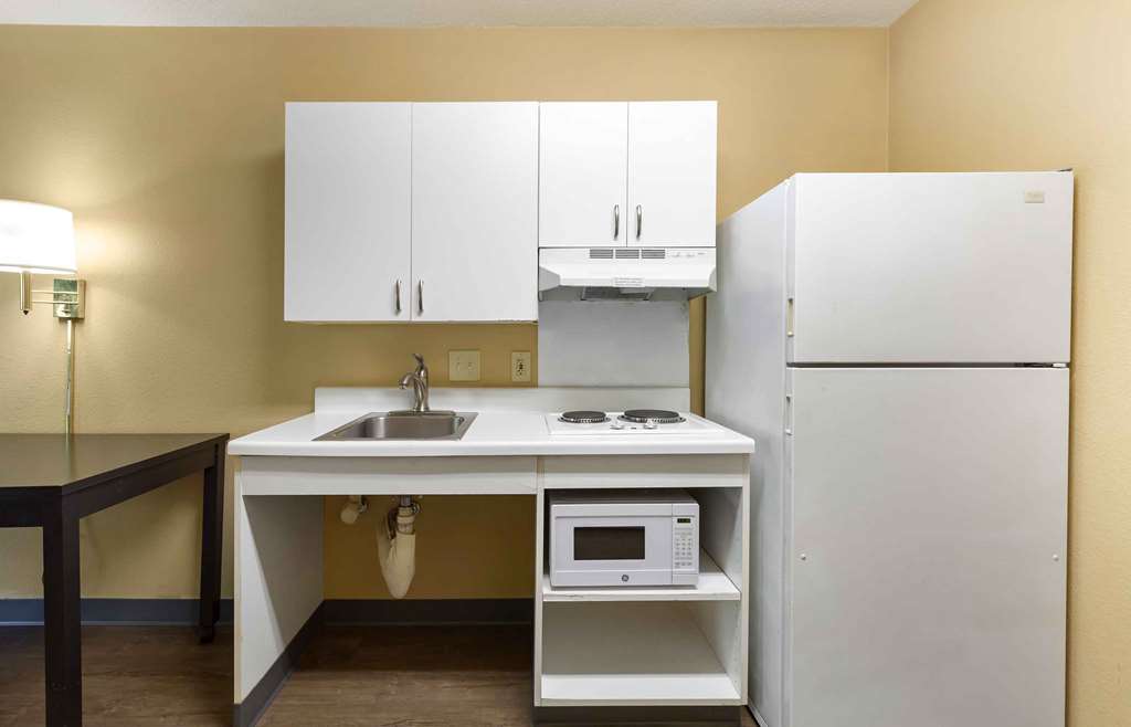 Extended Stay America Suites Washington DC Landover - photo 37