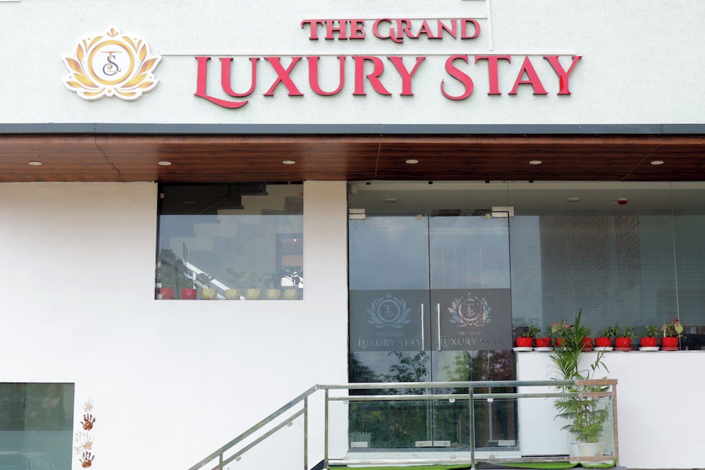 The Grand Luxury Stay Hotel — Agra
