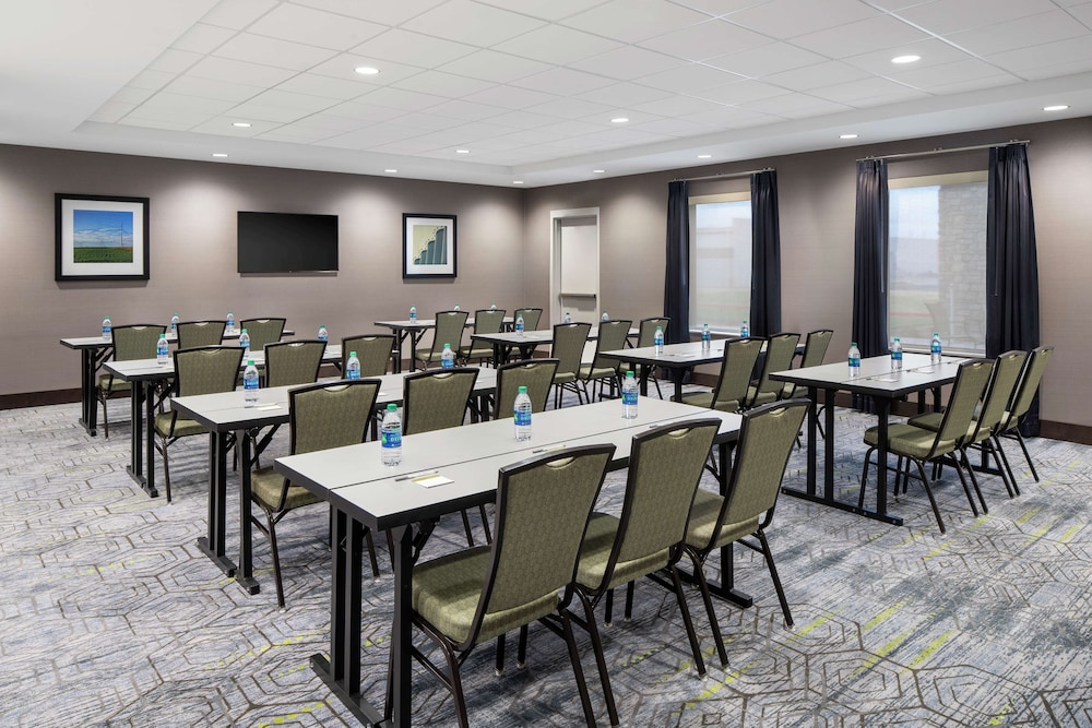 Hampton Inn Sikeston - photo 25