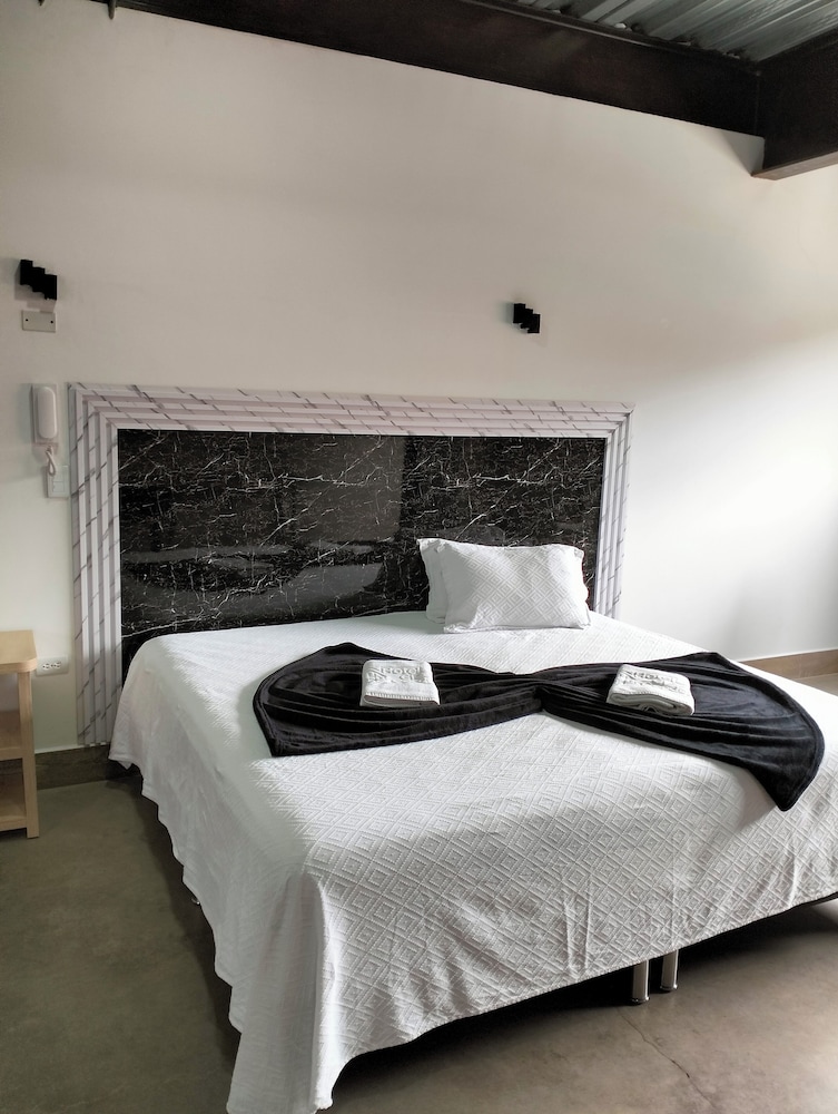 Hotel El Cordobes — Marinilla