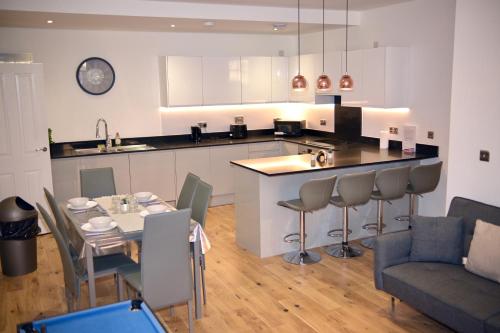 Modern home in Birmingham — 4-Star Luxury Hotel in Birmingham, United Kingdom