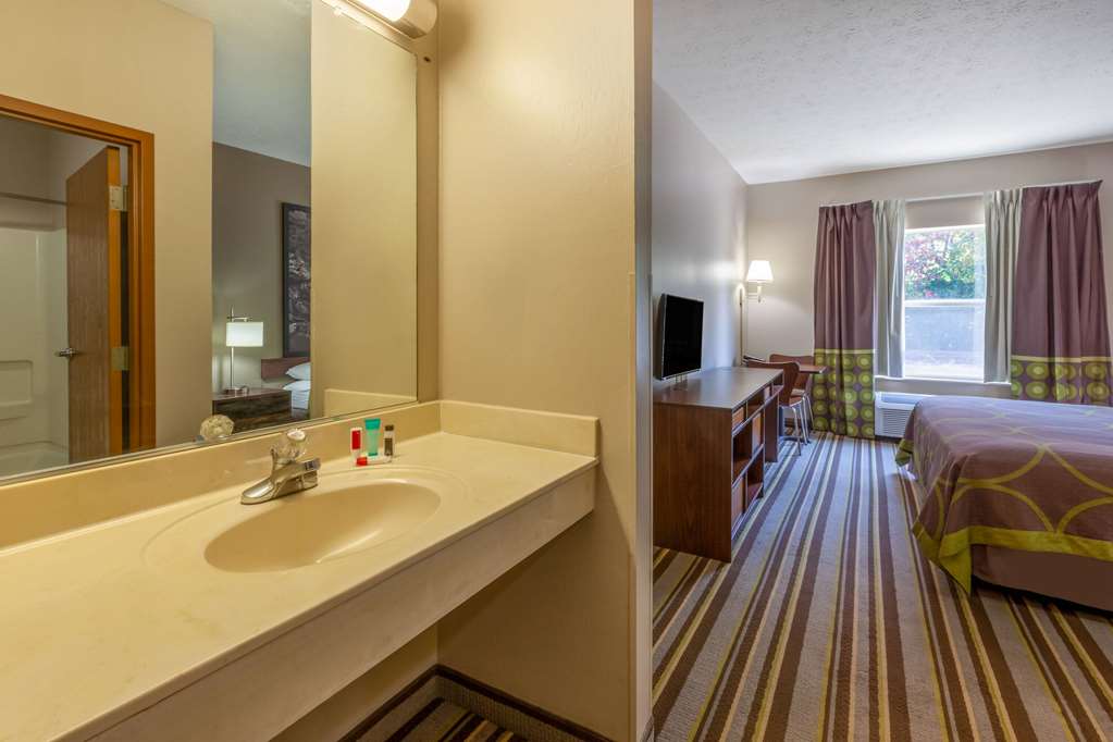 Super 8 by Wyndham La Grange KY - photo 21