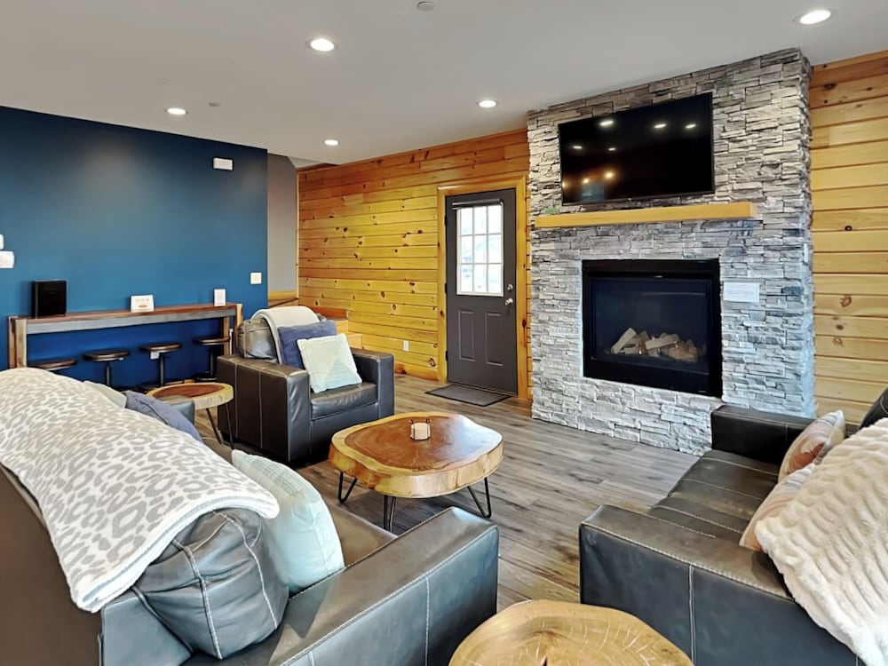 Space Mountain in Mchenry, United States