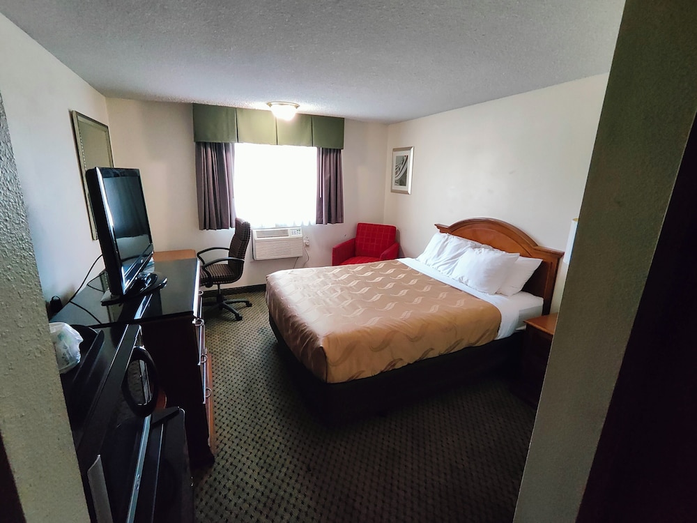 Roosevelt Hotel — Williston — photo 5