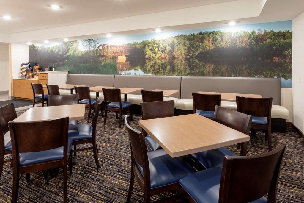 GrandStay Hotel & Suites Rock Valley - photo 12