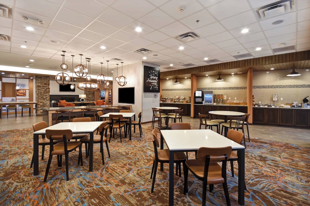 Fairfield Inn & Suites by Marriott Milwaukee North - photo 21