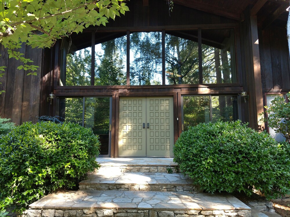 Ponderosa Ridge a B & B - featured photo
