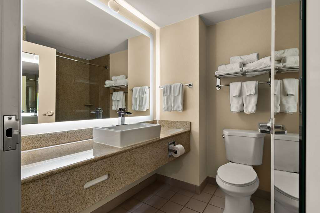 Ramada by Wyndham Harrisburg Hershey Area - photo 35