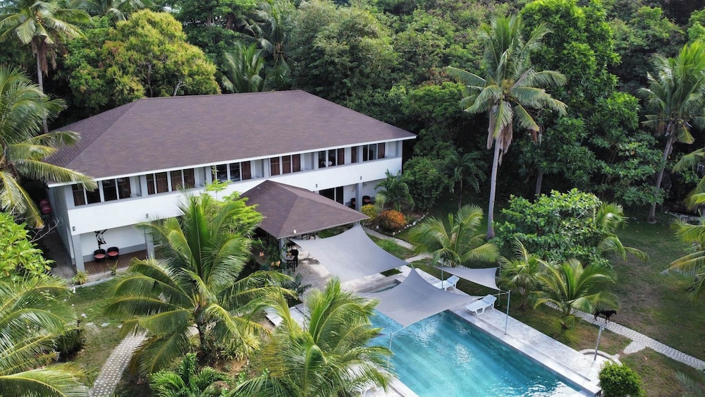 Sunset Cove Beach & Dive Resort in Romblon, Philippines