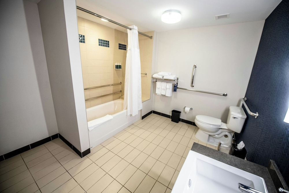 Fairfield Inn & Suites by Marriott Washington Casino Area - photo 38