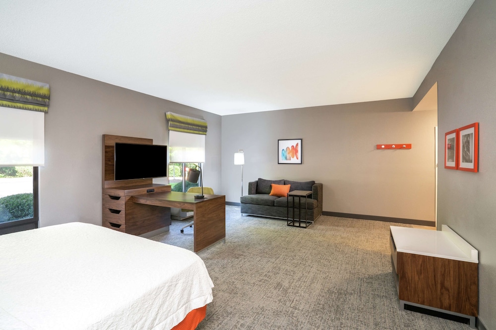 Hampton Inn Suites Opelika I85 Auburn Area - photo 12