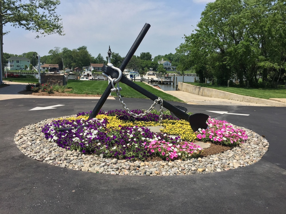 Anchored Inn at Hidden Harbour Marina - photo 28
