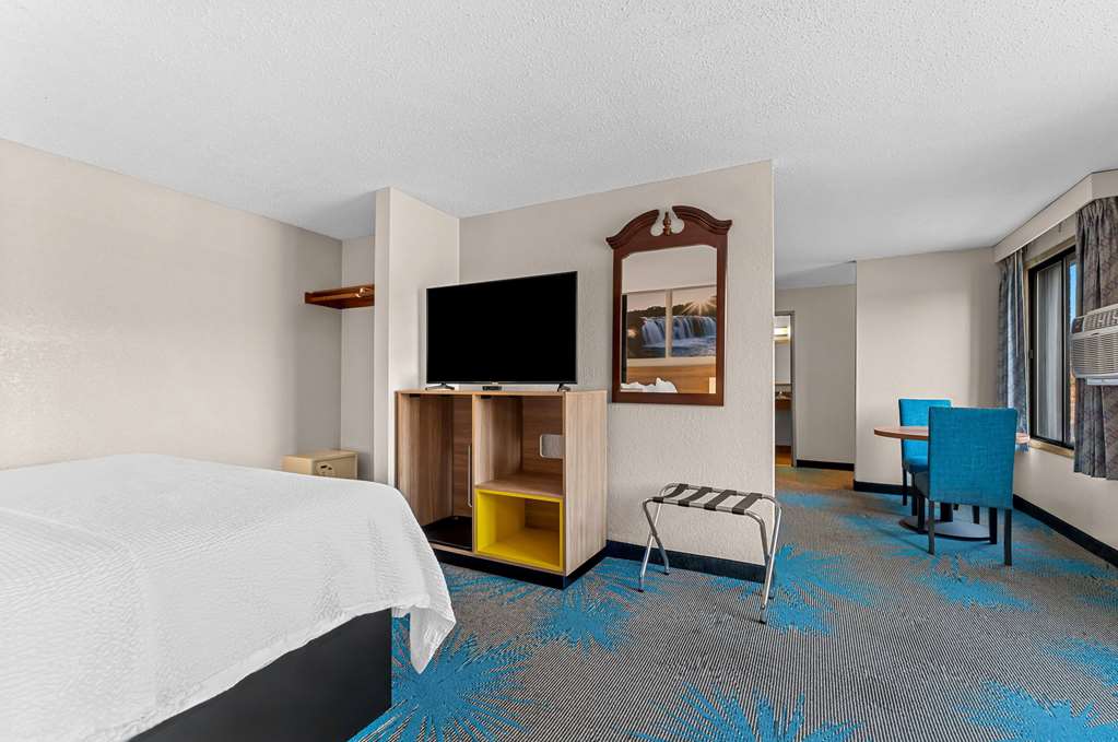 Days Inn by Wyndham Sioux Falls Empire - photo 34