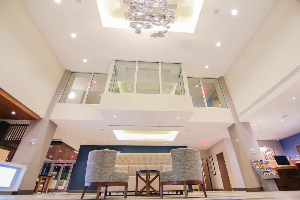 Holiday Inn Express & Suites Miami Airport East by IHG - photo 3