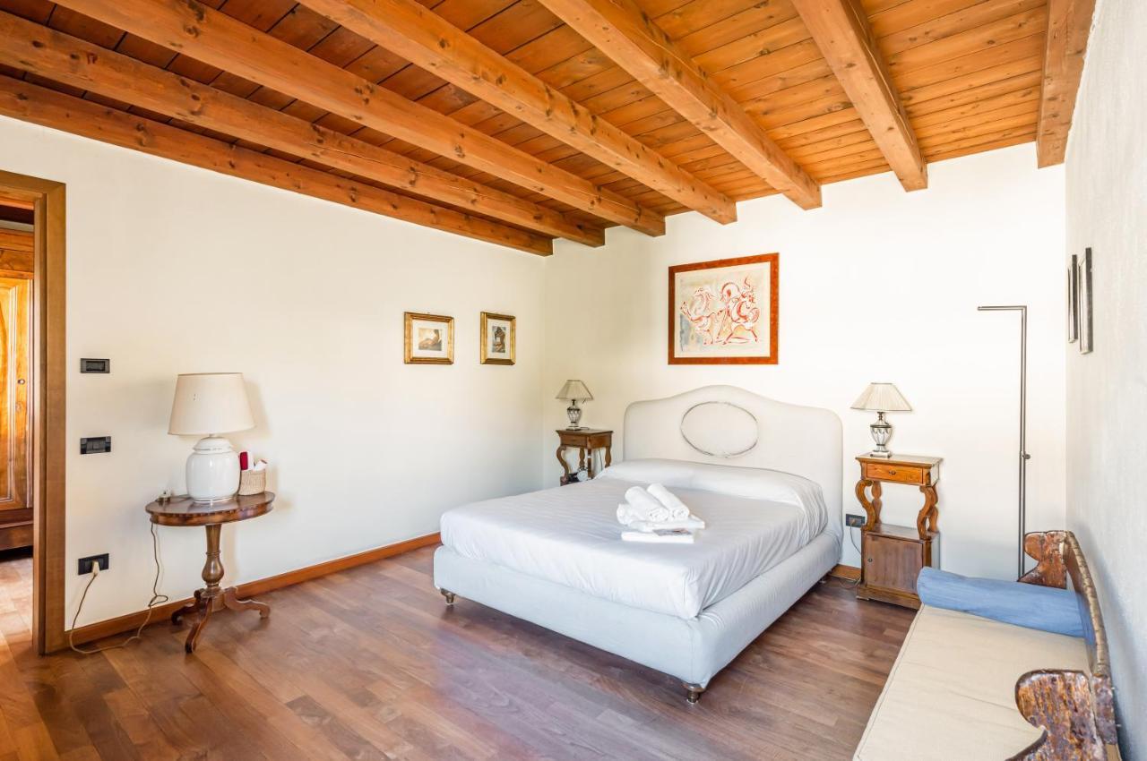 GuestHost Elegant & Superior Scuderia Villa Molin — 4-Star Luxury Hotel in Padova, Italy
