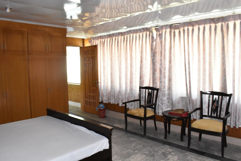 Valley Tracker — Murree — photo 5