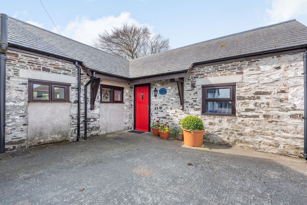 Stables Cottage — 4-Star Luxury Hotel in Llanrwst, United Kingdom