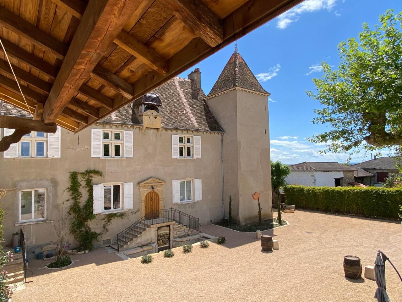 Chateau De Chatenay Macon — 4-Star Luxury Hotel in Sance, France