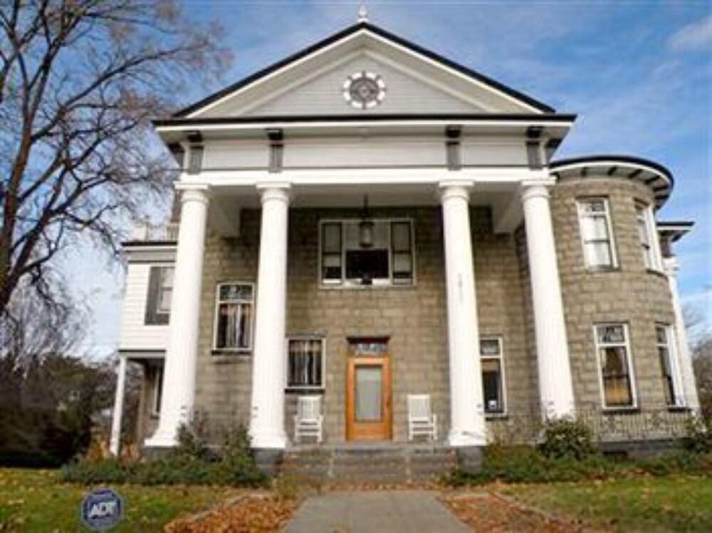 Rosedell Bed And Breakfast 4441004 — Yakima