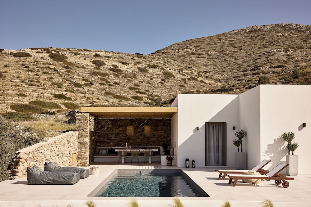 Thea Luxury Villas Ios — 4-Star Luxury Hotel in Ios, Greece