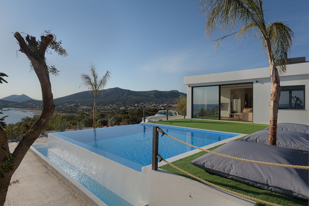 Sounio Black Villa — 4-Star Luxury Hotel in Vari, Greece