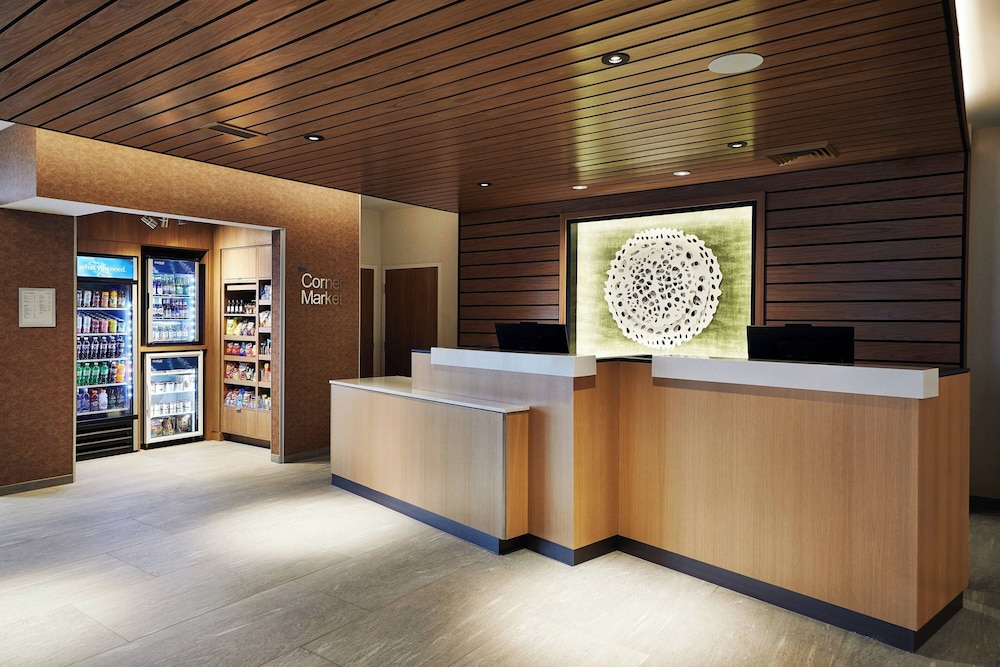 Fairfield Inn & Suites by Marriott Sheboygan - photo 2