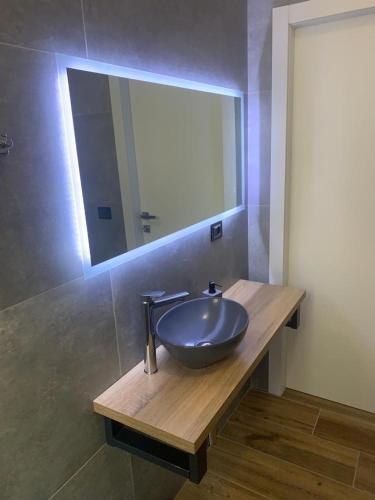 Nibu Appartamenti Appartamento centrale comodo a tutto anche a Villa Chiara — 4-Star Luxury Hotel in Casalecchio Di Reno, Italy