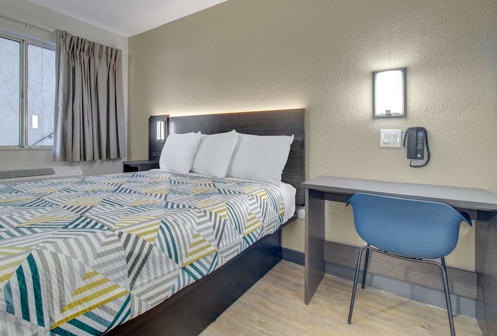 Motel 6 Venice FL - photo 25