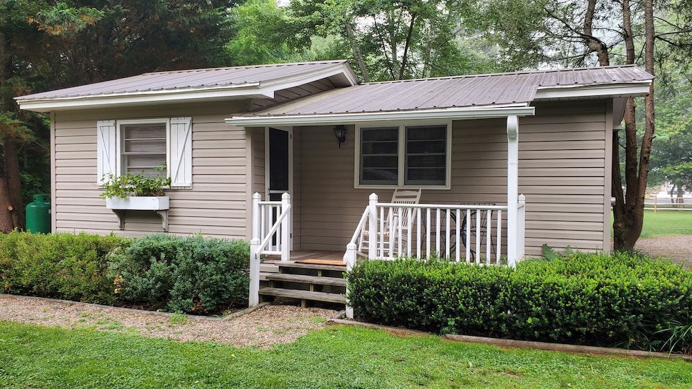 Cozy Creek Cottages - photo 2